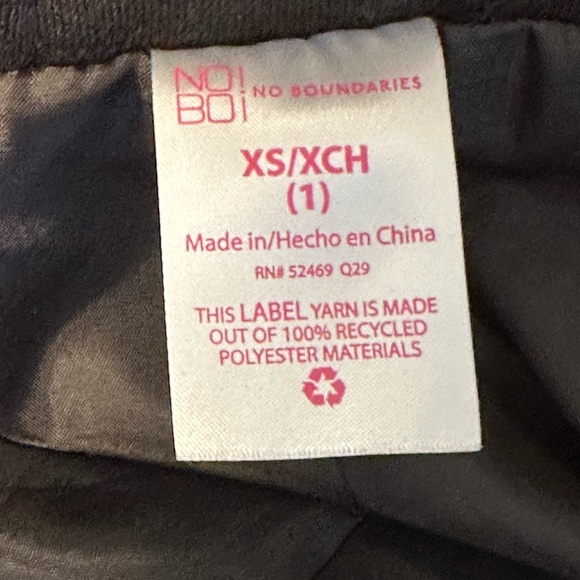 Like new no boundaries hooded camo jacket size XS (1) - Picture 5 of 6